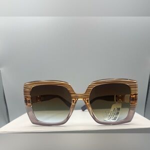 Jessica Simpson Women’s Oversized Square Translucent Sunglasses Gold Logo J6251